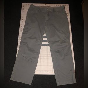 Columbia. 36x30. Gray. Pants.